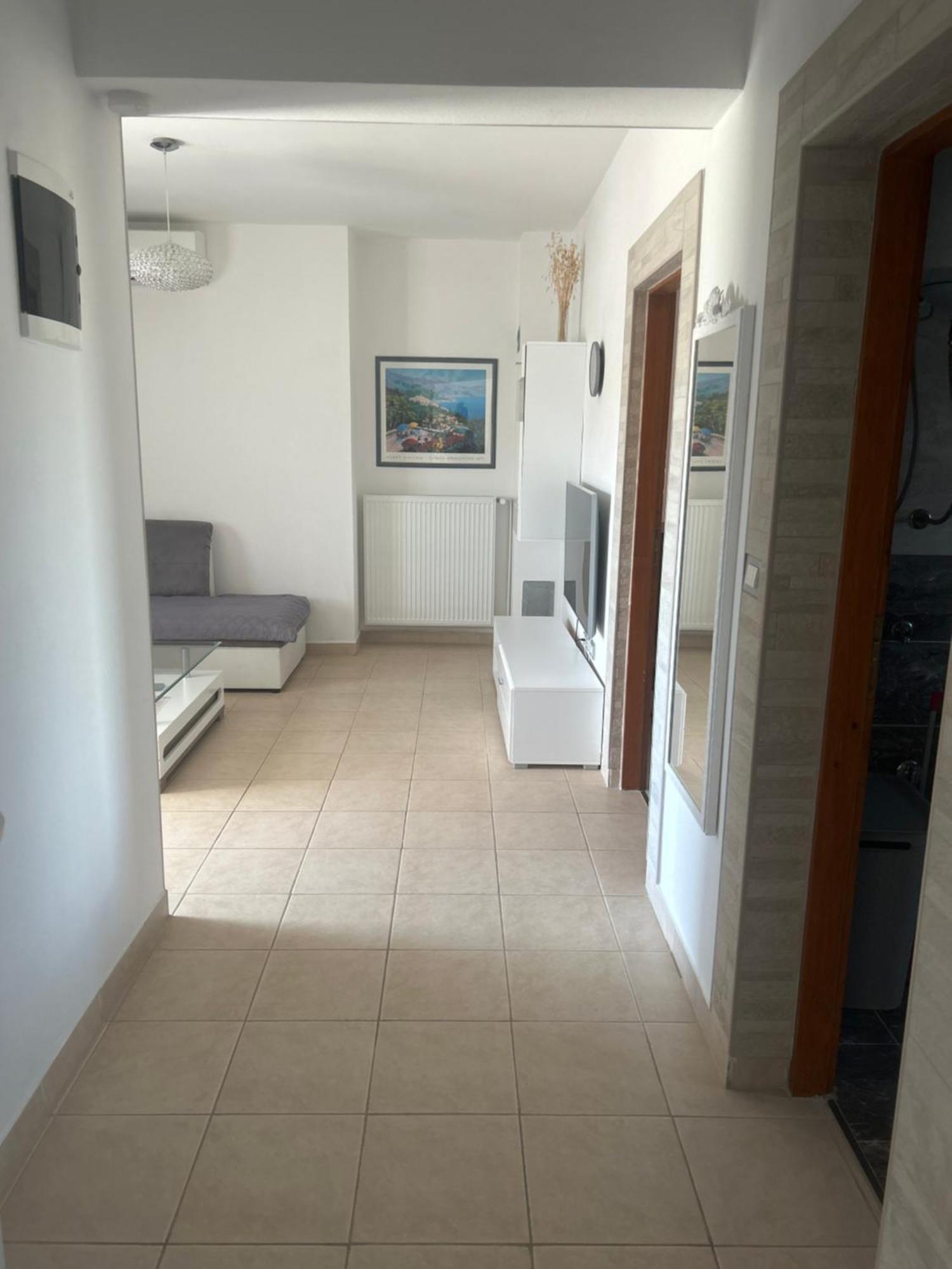 Apartments Nicole Wera ニン エクステリア 写真
